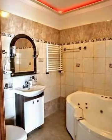 לינה וארוחת בוקר Europa